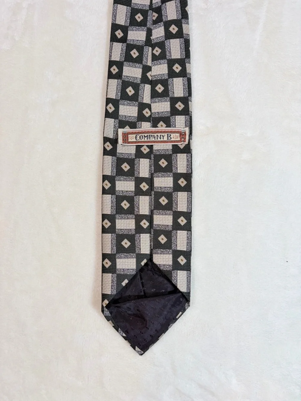 Company‎ B Hunter Green and Beige Geometric Men's Tie